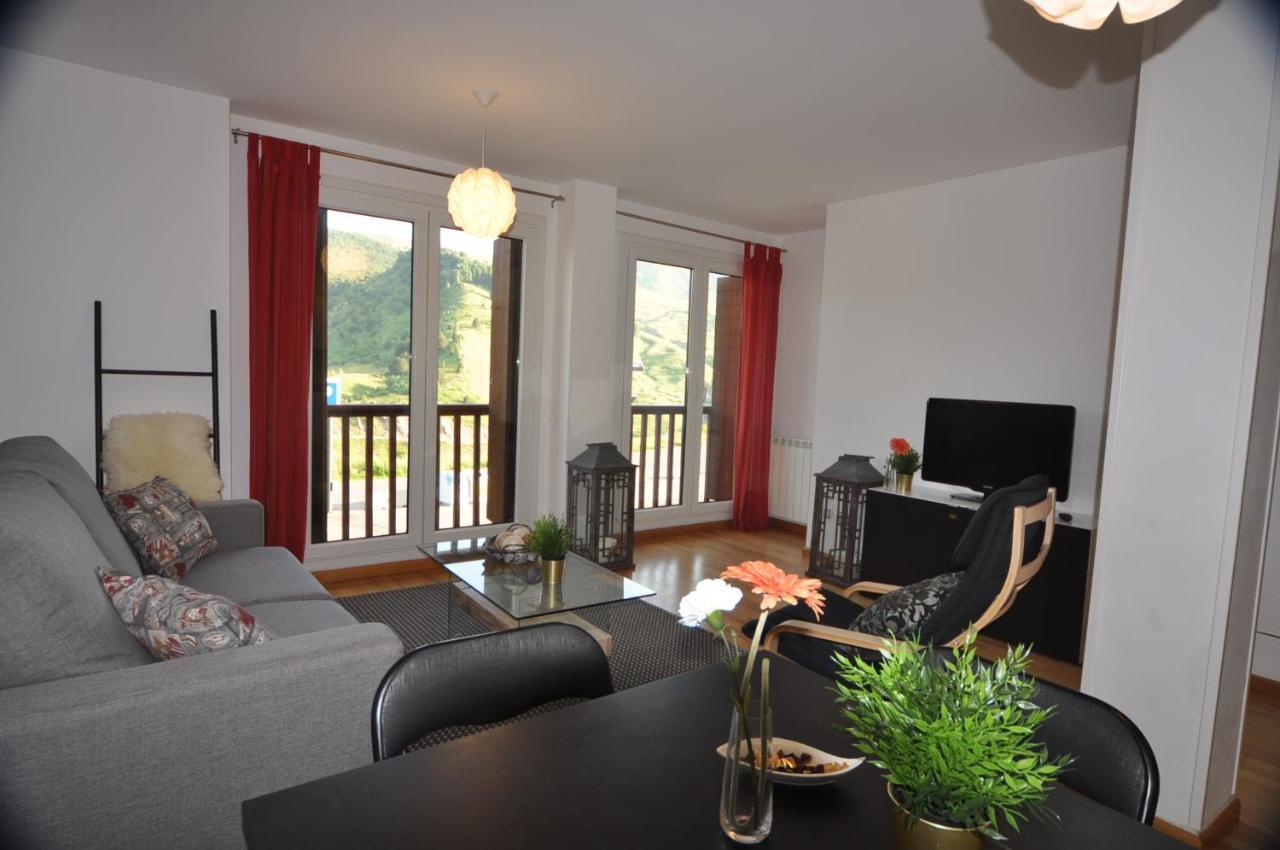 Apartamentos Tirol Formigal Extérieur photo